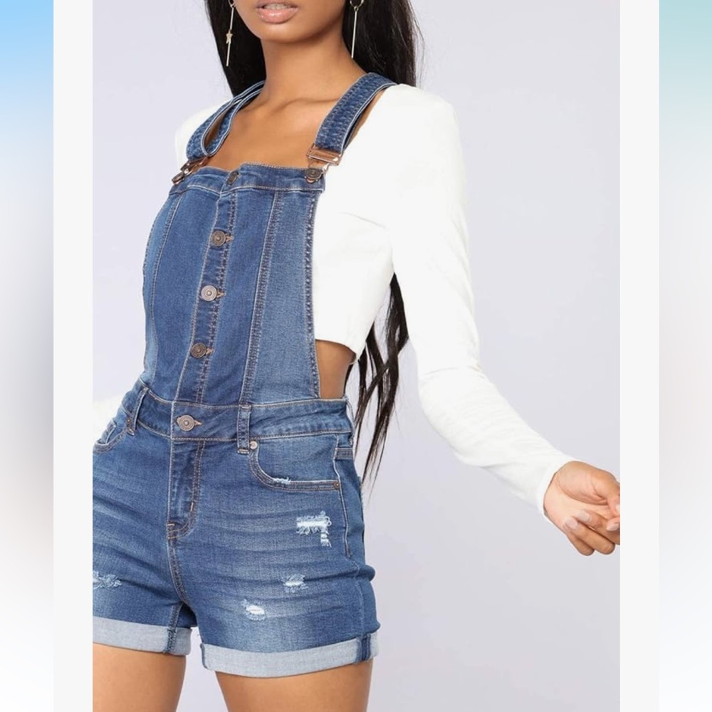 Juniors Dollhouse Blue Denim Short Overalls Size Large